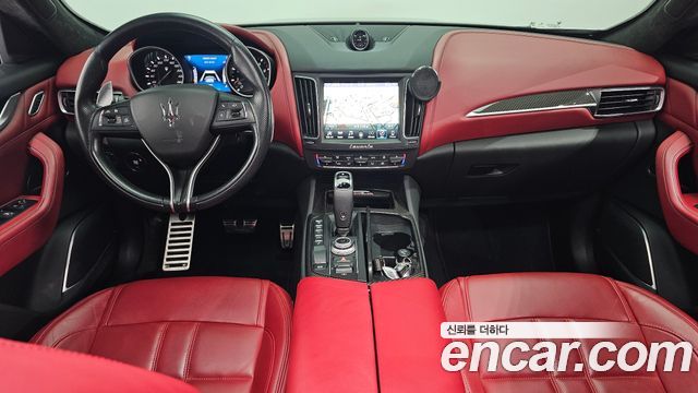 Maserati Levante 3.0 S AWD GranSport 2019 — фото 7