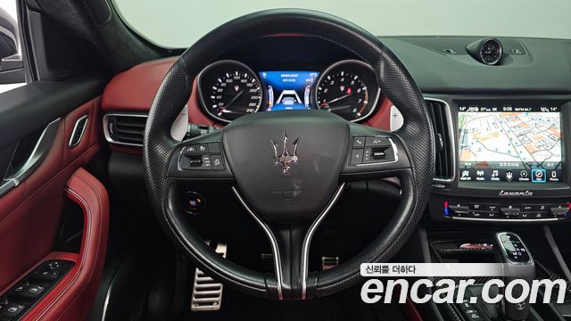 Maserati Levante 3.0 S AWD GranSport 2019 — фото 17