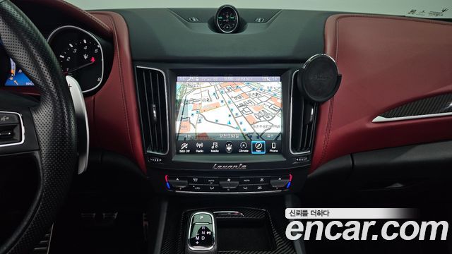 Maserati Levante 3.0 S AWD GranSport 2019 — фото 18