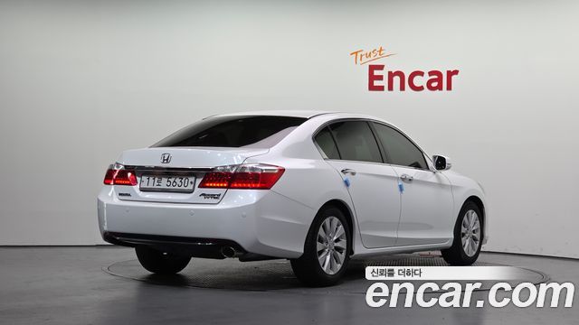 Honda Accord 2.4 9th 2015 — фото 2