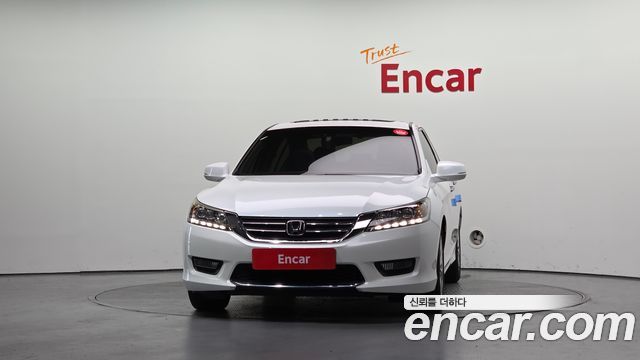 Honda Accord 2.4 9th 2015 — фото 3