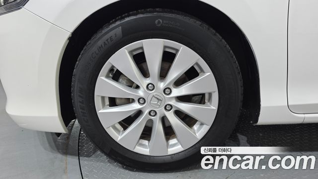 Honda Accord 2.4 9th 2015 — фото 5