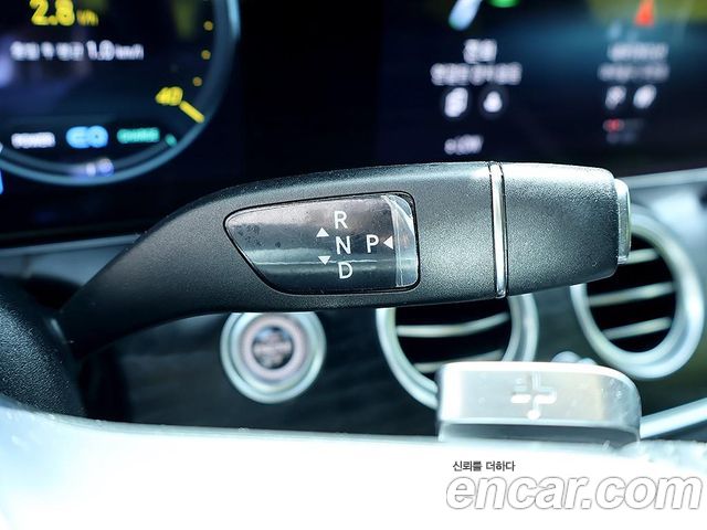 Mercedes-Benz E-Class (W213) E220d 4MATIC AMG Line 2022 — фото 7
