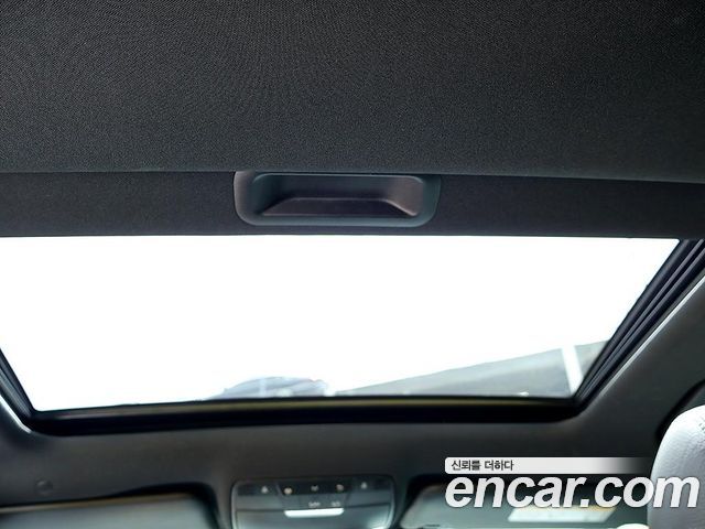 Mercedes-Benz E-Class (W213) E220d 4MATIC AMG Line 2022 — фото 17