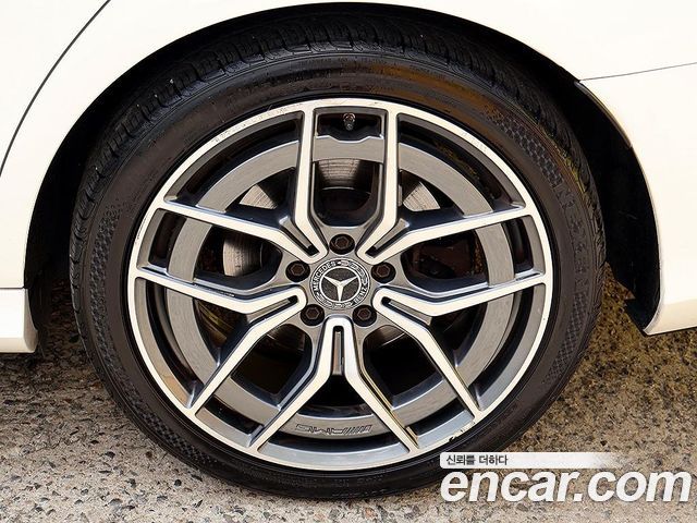Mercedes-Benz E-Class (W213) E220d 4MATIC AMG Line 2022 — фото 22