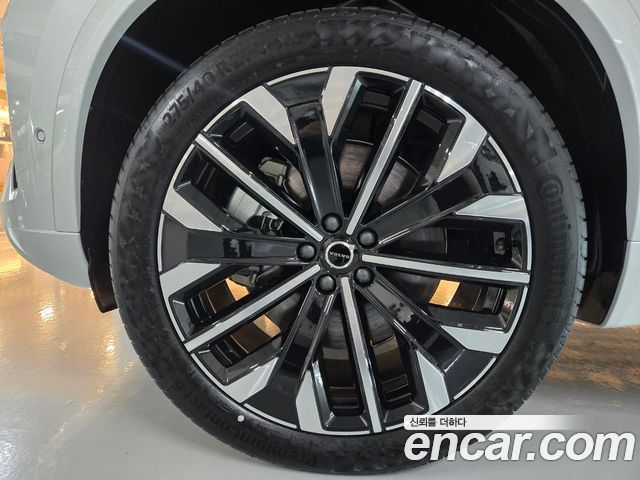 Volvo XC90 (II) T8 Ultra Bright Hybrid 2026 — фото 5