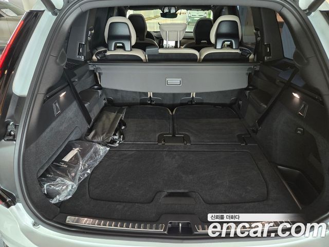 Volvo XC90 (II) T8 Ultra Bright Hybrid 2026 — фото 17
