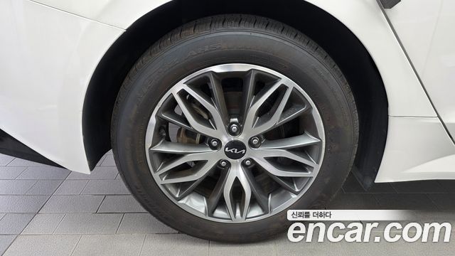 Kia K5 (III) 2.0 Prestige 2022 — фото 5