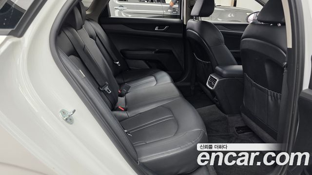 Kia K5 (III) 2.0 Prestige 2022 — фото 11
