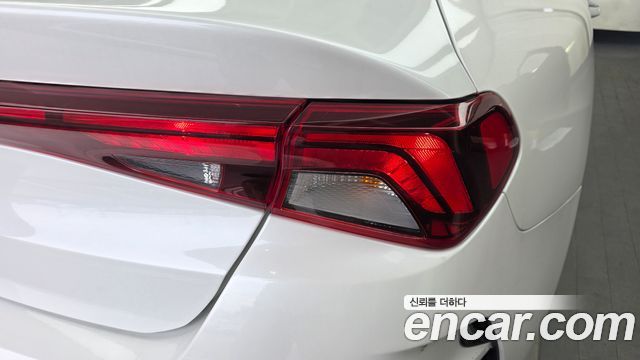 Kia K5 (III) 2.0 Prestige 2022 — фото 23