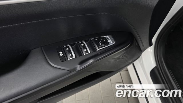 Kia K5 (III) 2.0 Prestige 2022 — фото 27