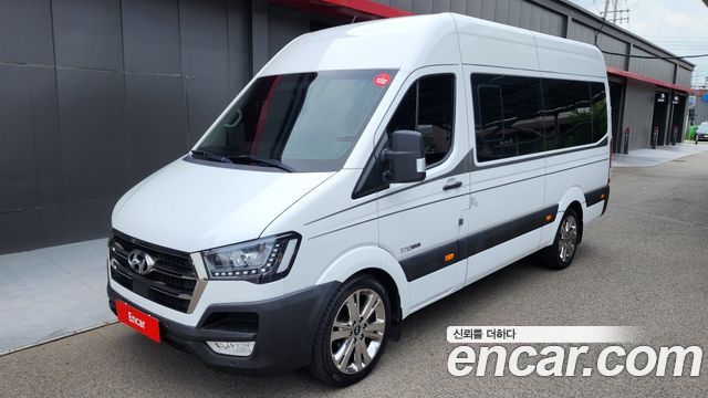 Hyundai Solati 15-seater Luxury 2023 — фото 1