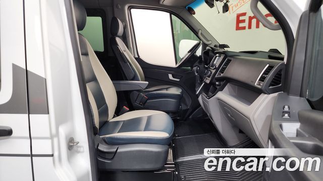 Hyundai Solati 15-seater Luxury 2023 — фото 26