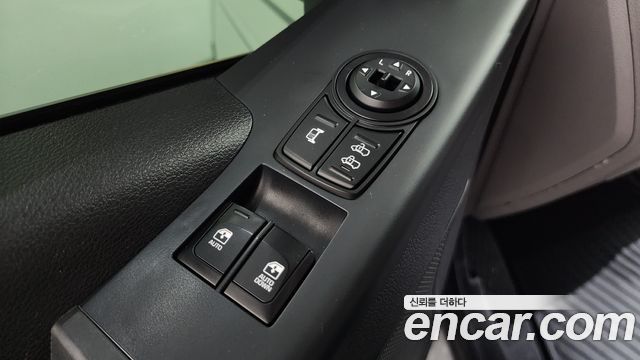 Hyundai Solati 15-seater Luxury 2023 — фото 32