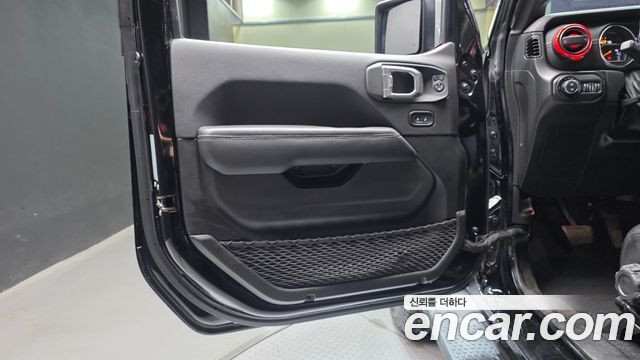 Jeep Wrangler (JL) 2.0 Overland Power Top 4Door 2022 — фото 24