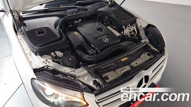 Mercedes-Benz GLC-Class (X253) GLC300 4MATIC 2019 — фото 6