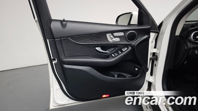 Mercedes-Benz GLC-Class (X253) GLC300 4MATIC 2019 — фото 24