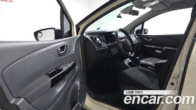 Renault Korea QM3 RE 2015 — фото 10