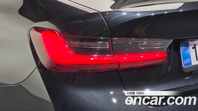 BMW 3 Series (G20) 320i M Sport 2025 — фото 23
