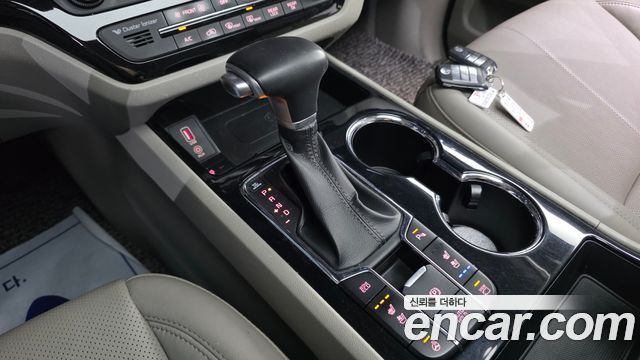 Kia Carnival 9-Seater Noblesse Special 2019 — фото 9