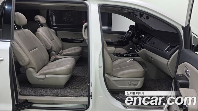Kia Carnival 9-Seater Noblesse Special 2019 — фото 11