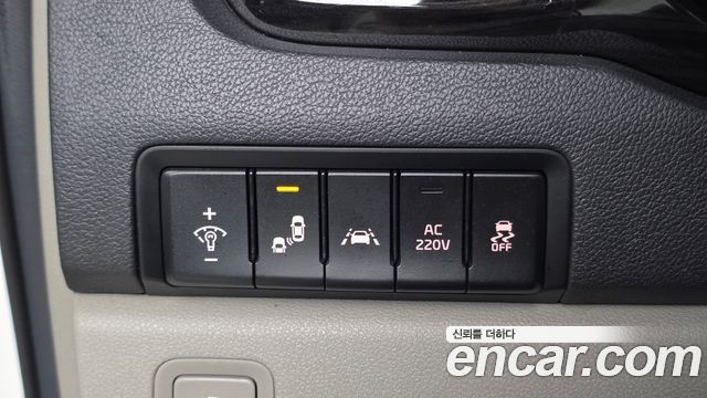 Kia Carnival 9-Seater Noblesse Special 2019 — фото 12