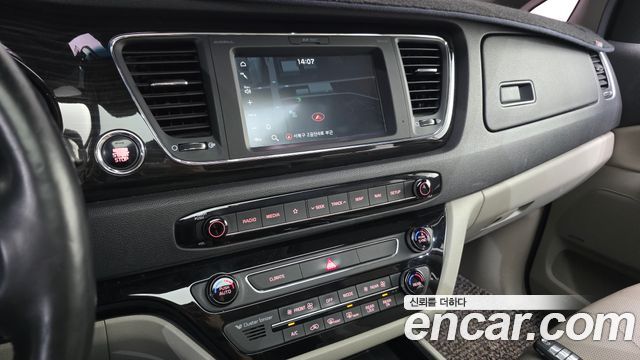Kia Carnival 9-Seater Noblesse Special 2019 — фото 14