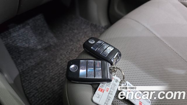 Kia Carnival 9-Seater Noblesse Special 2019 — фото 17