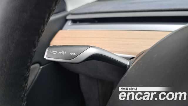 Tesla Model Y Long Range AWD 2021 — фото 14