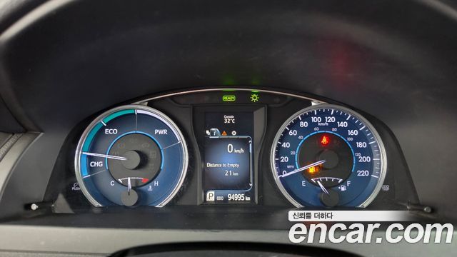 Toyota Camry Hybrid XLE 2017 — фото 8