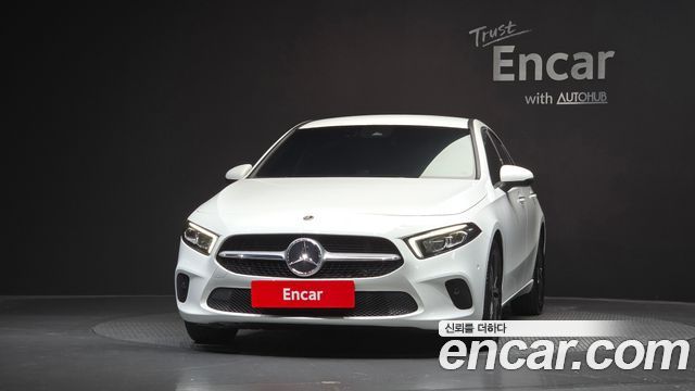 Mercedes-Benz A-Class (W177) A220 Sedan 2023 — фото 3