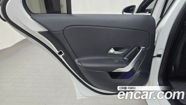 Mercedes-Benz A-Class (W177) A220 Sedan 2023 — фото 25