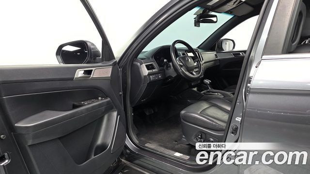 KG Mobility (SsangYong) Rexton Sports Khan Diesel 2.2 4WD Professional X (5-Link) 2019 — фото 10