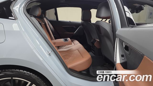 BMW 5 Series (G60) 530i xDrive M Sport 2025 — фото 11