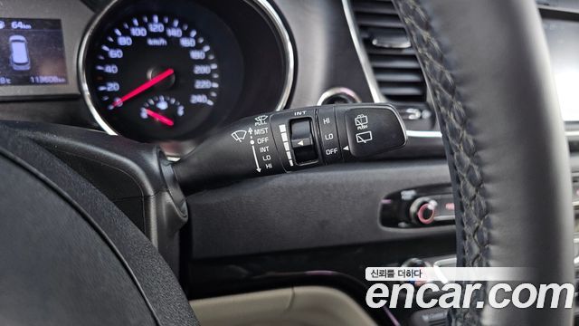 Kia Carnival 9-Seater Luxury 2020 — фото 15
