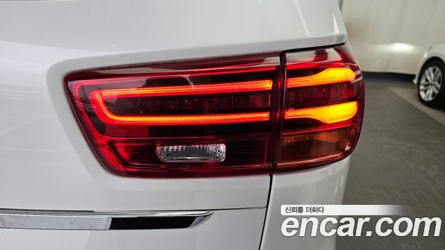 Kia Carnival 9-Seater Luxury 2020 — фото 23