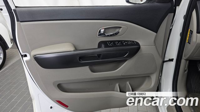 Kia Carnival 9-Seater Luxury 2020 — фото 24