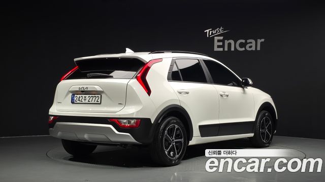 Kia Niro Prestige 2025 — фото 2