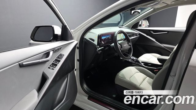 Kia Niro Prestige 2025 — фото 10