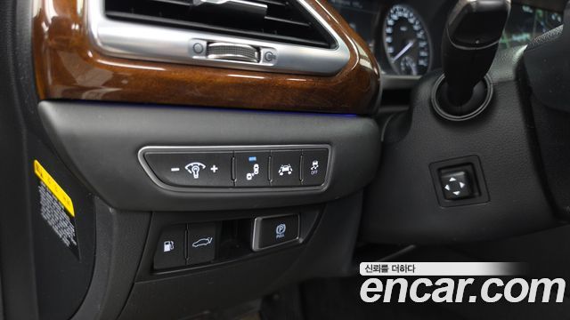 Genesis EQ900 5.0 GDI AWD Prestige 2016 — фото 16