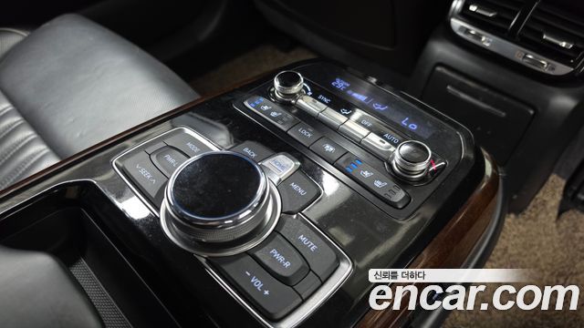 Genesis EQ900 5.0 GDI AWD Prestige 2016 — фото 19