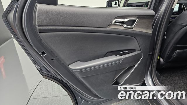 Kia Sportage (V) Diesel 2.0 2WD Signature 2022 — фото 25