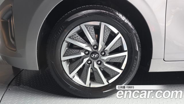 Hyundai Ioniq Electric N 2020 — фото 5
