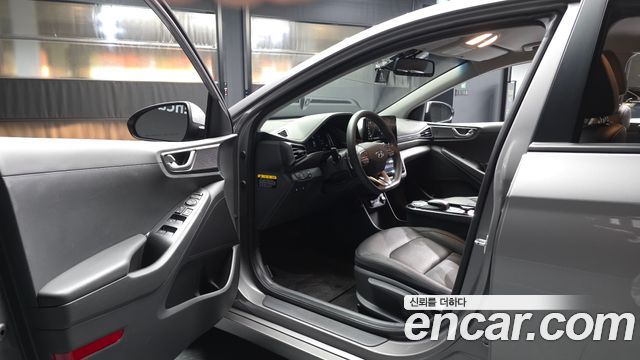 Hyundai Ioniq Electric N 2020 — фото 10