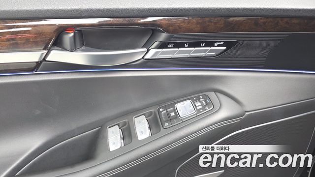 Genesis G90 3.8 AWD Premium Luxury 2019 — фото 31
