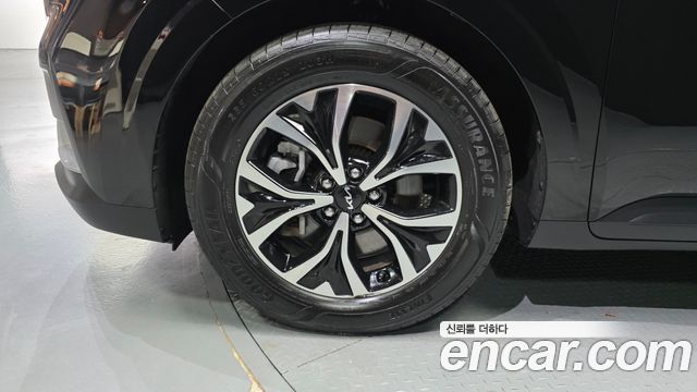 Kia Carnival (IV) Diesel 9-Seater Prestige 2023 — фото 5