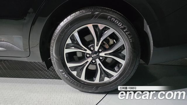 Kia Carnival (IV) Diesel 9-Seater Prestige 2023 — фото 21