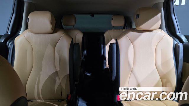 Kia Carnival (IV) Diesel 9-Seater Prestige 2023 — фото 31