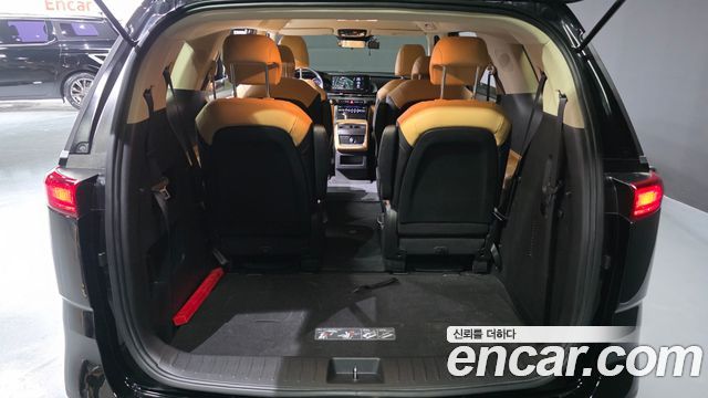Kia Carnival (IV) Diesel 9-Seater Prestige 2023 — фото 32
