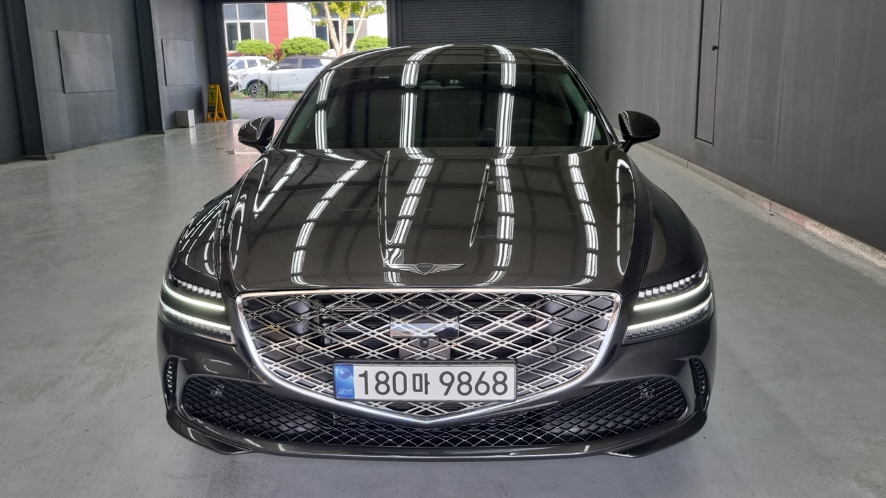 Genesis G80 (RG3) Gasoline 2.5 Turbo AWD 2025 — фото 3